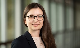 Portraitfoto von Charlotte Dorn